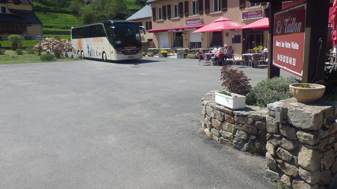 Le Taillon Hotel Gedre 2*,  France